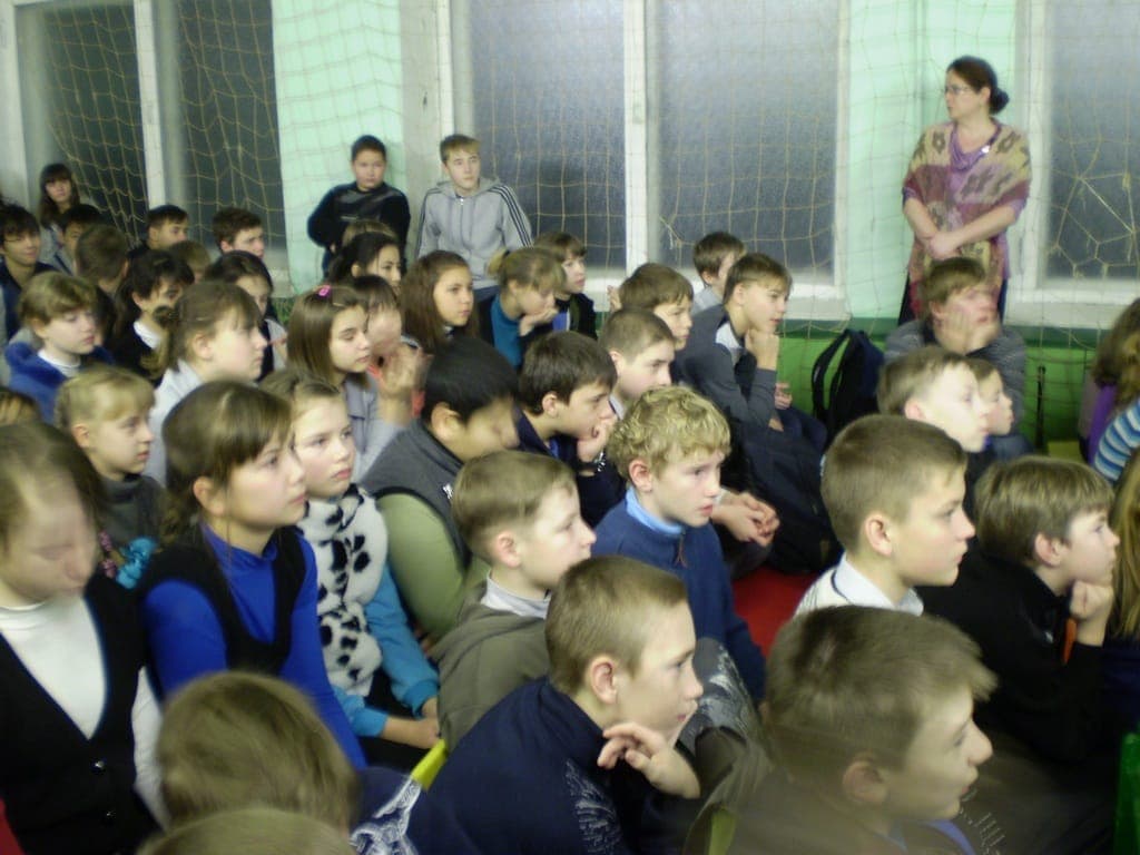 13.12.12 Активисты Ивановской области с программами в двух школах райцентра Фурманов