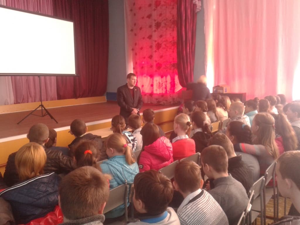 8-11.04.14 Общее Дело на Украине в школах г. Лисичанска и г. Приволье