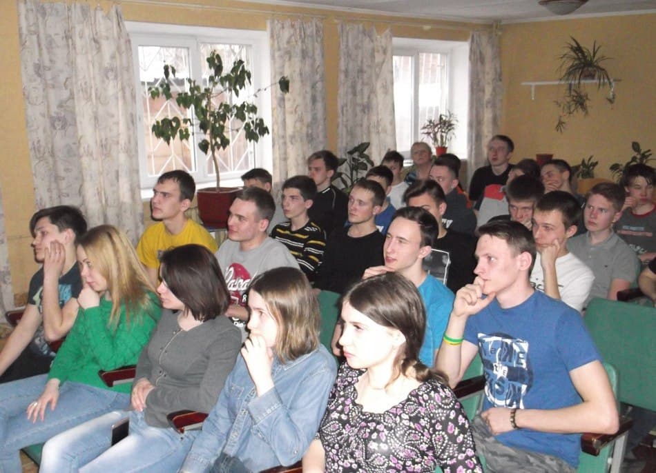 Представители СРОО «Общее дело» провели занятие для студентов в общежитии №2 Екатеринбургского колледжа железнодорожного транспорта