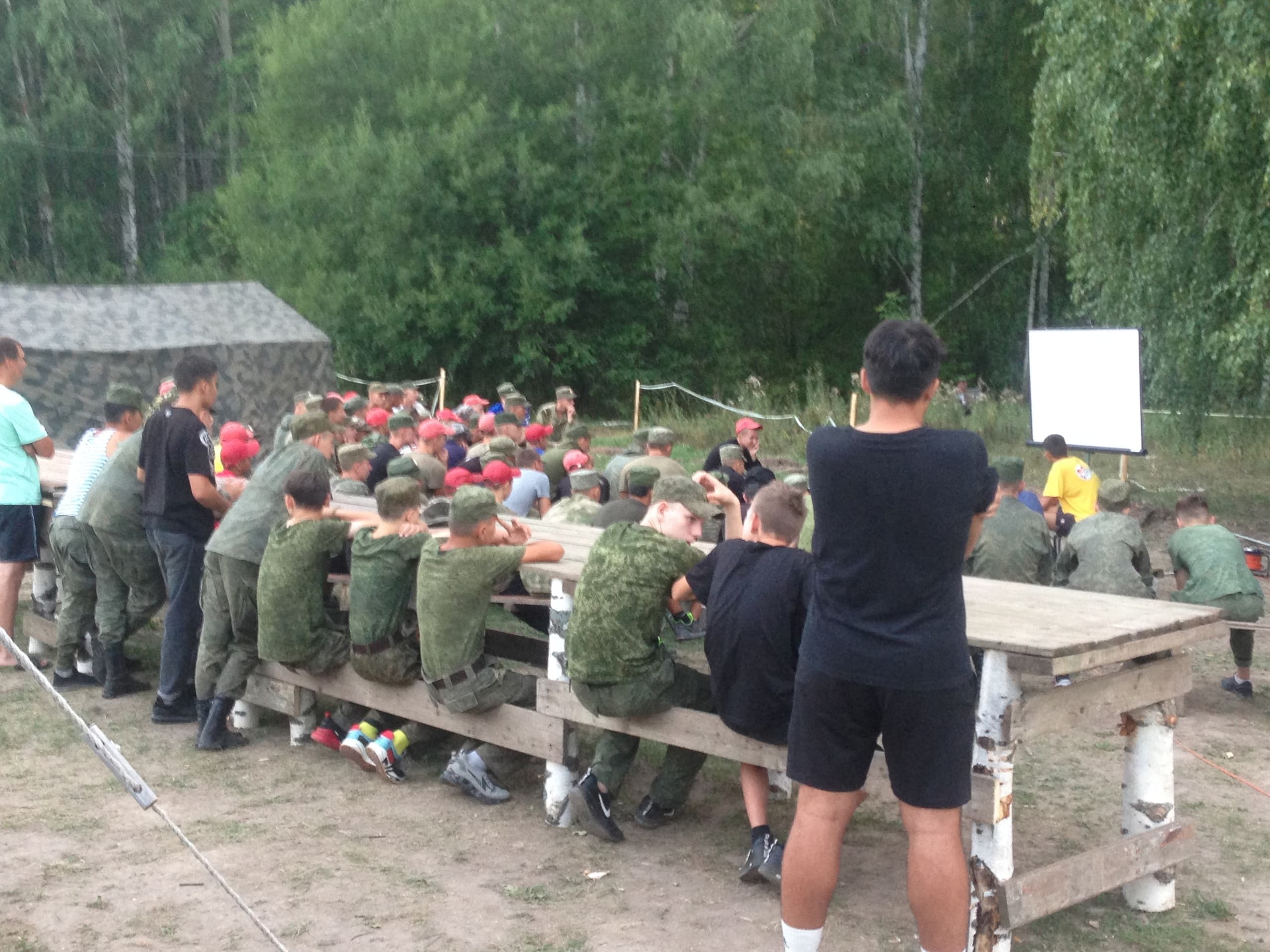 Лекции в лагере «Юный парашютист» в Высокогорском районе республики Татарстан