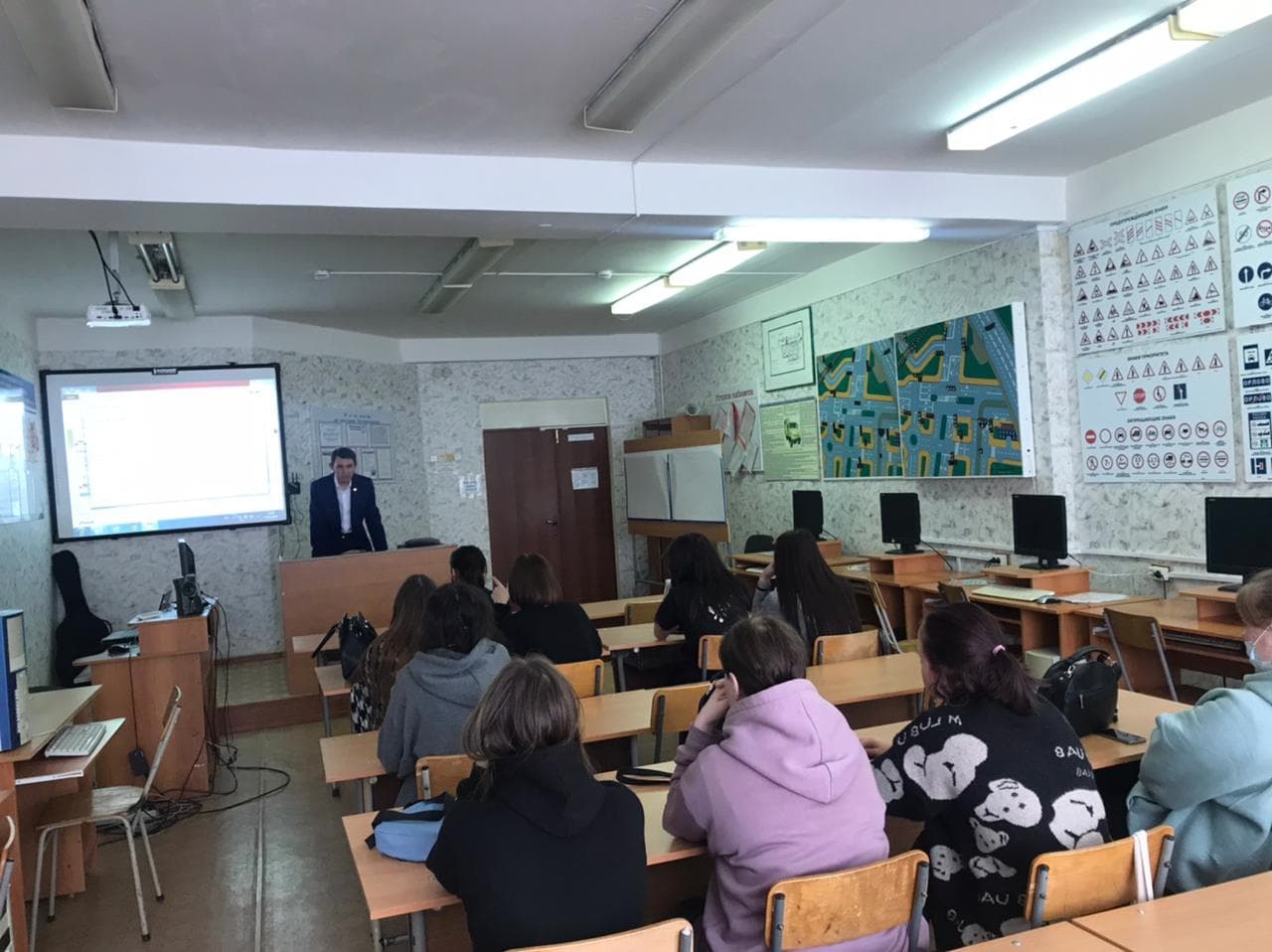 Занятие «Девушка в современном социуме» в Агидельском филиале Уфимского топливно-энергетического колледжа