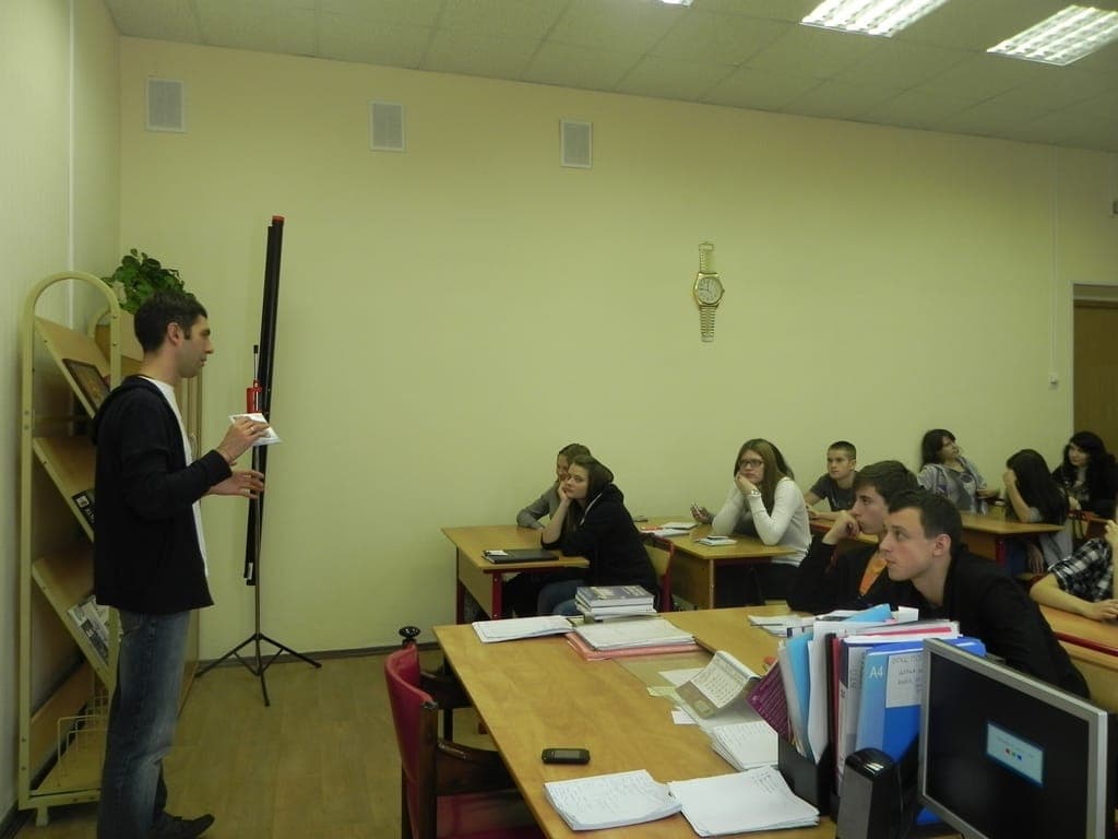 12.09.12 «Общее дело» в Гуманитарном колледже информационно-библиотечных технологий № 58