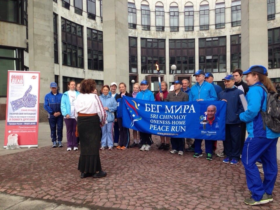 01.06.14 Общее Дело на севером этапе международной факельной эстафеты — «Бег Мира» в Санкт-Петербурге