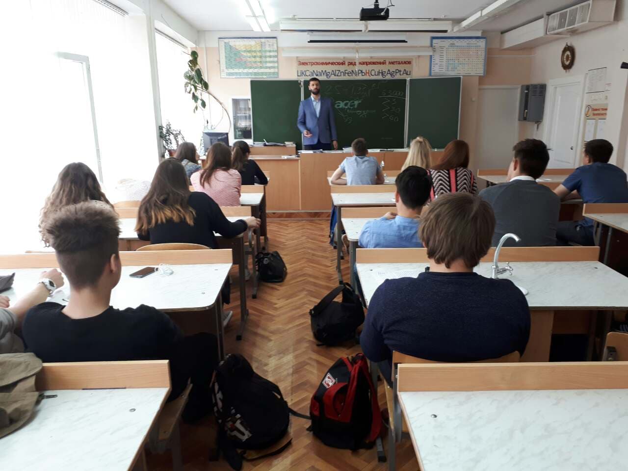 В МБОУ СОШ №154 вновь состоялись занятия для учащихся 9-10 классов
