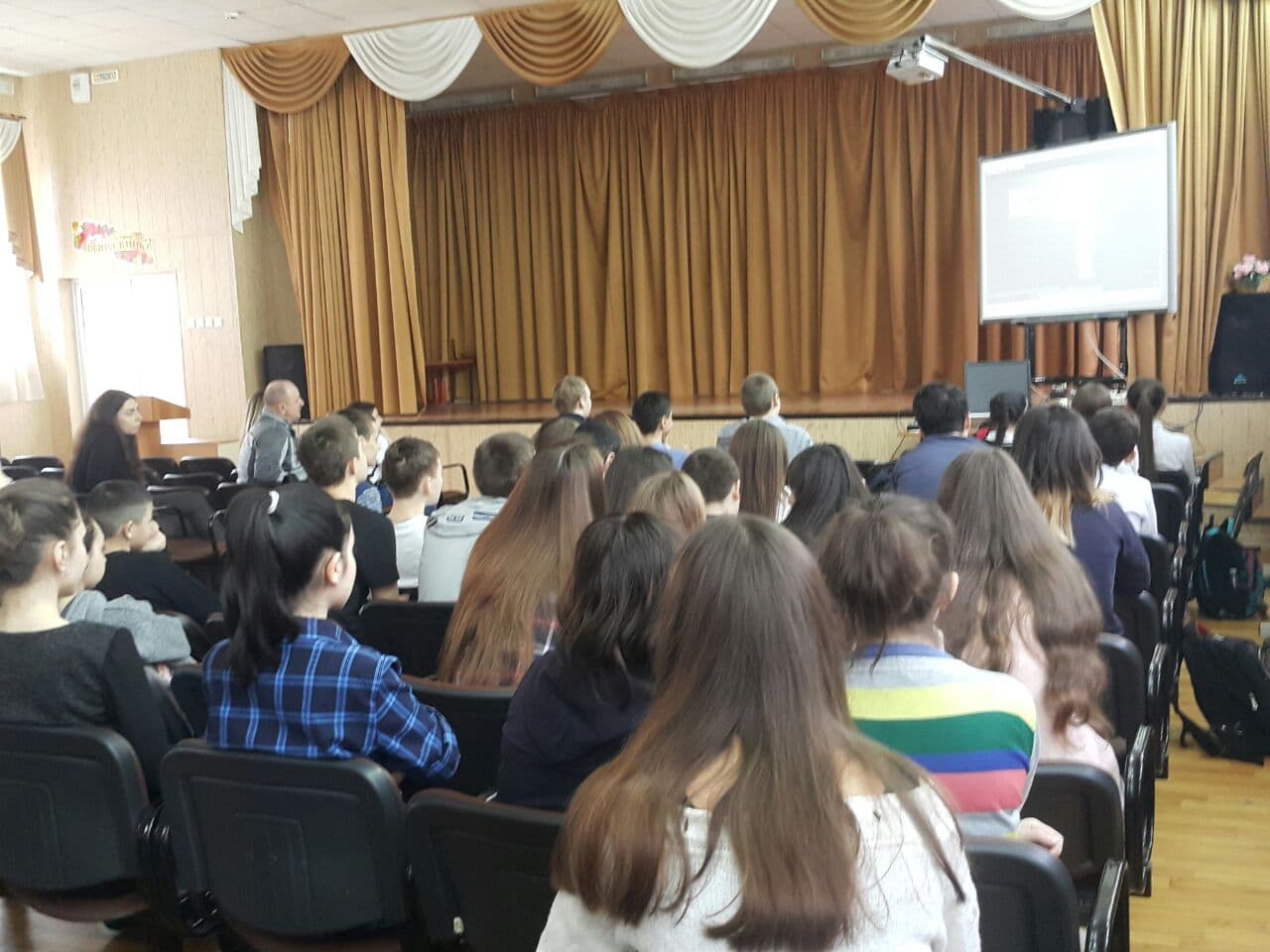 Учащиеся средней общеобразовательной школы № 4 города Аксай Ростовской области стали участниками профилактического проекта «Здоровая Россия – Общее дело»