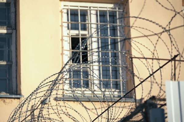 Градус преступности: почему алкоголь провоцирует граждан нарушать закон