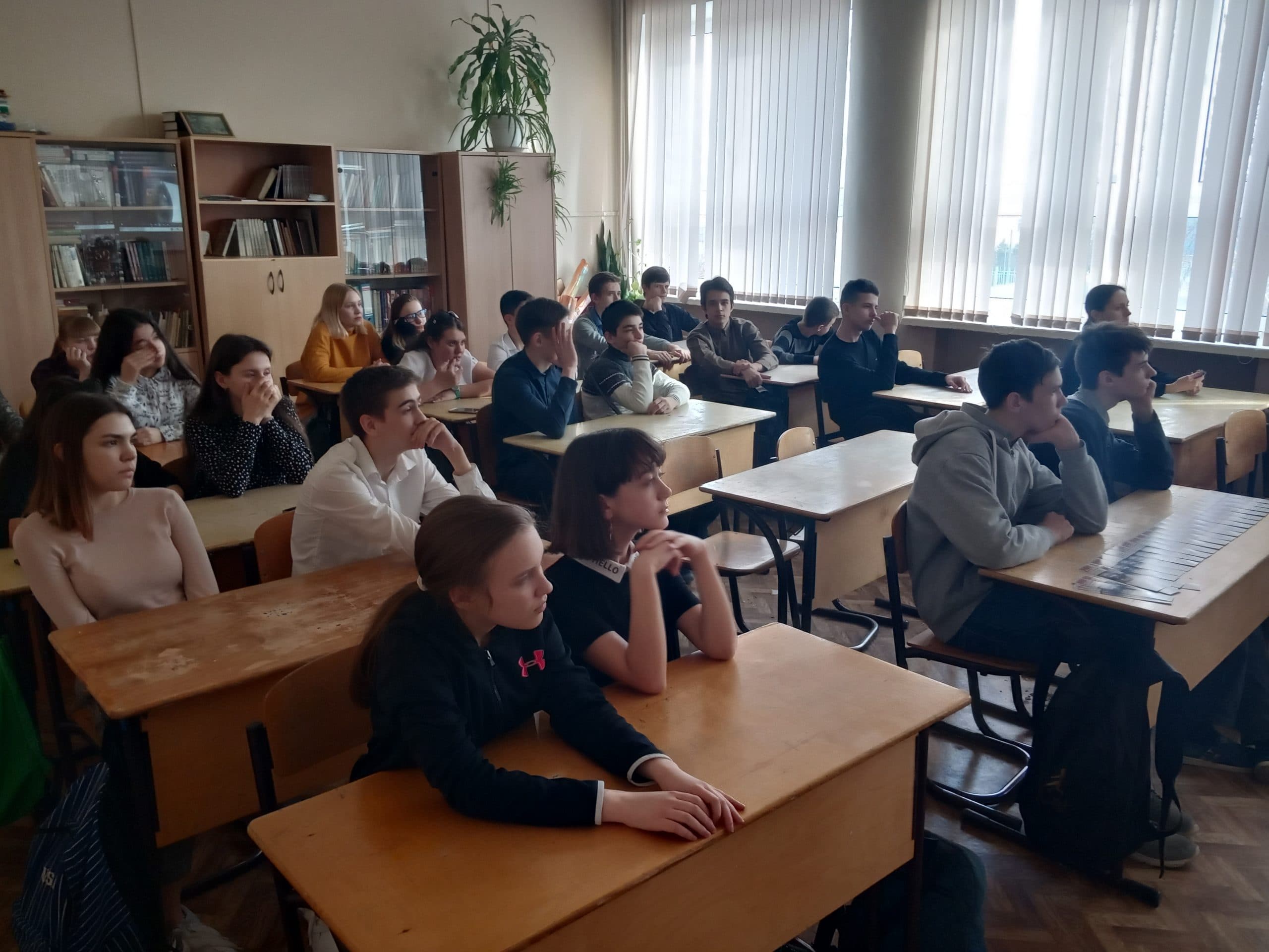 Общее дело города Волгограда проводит занятия в учебных заведениях города