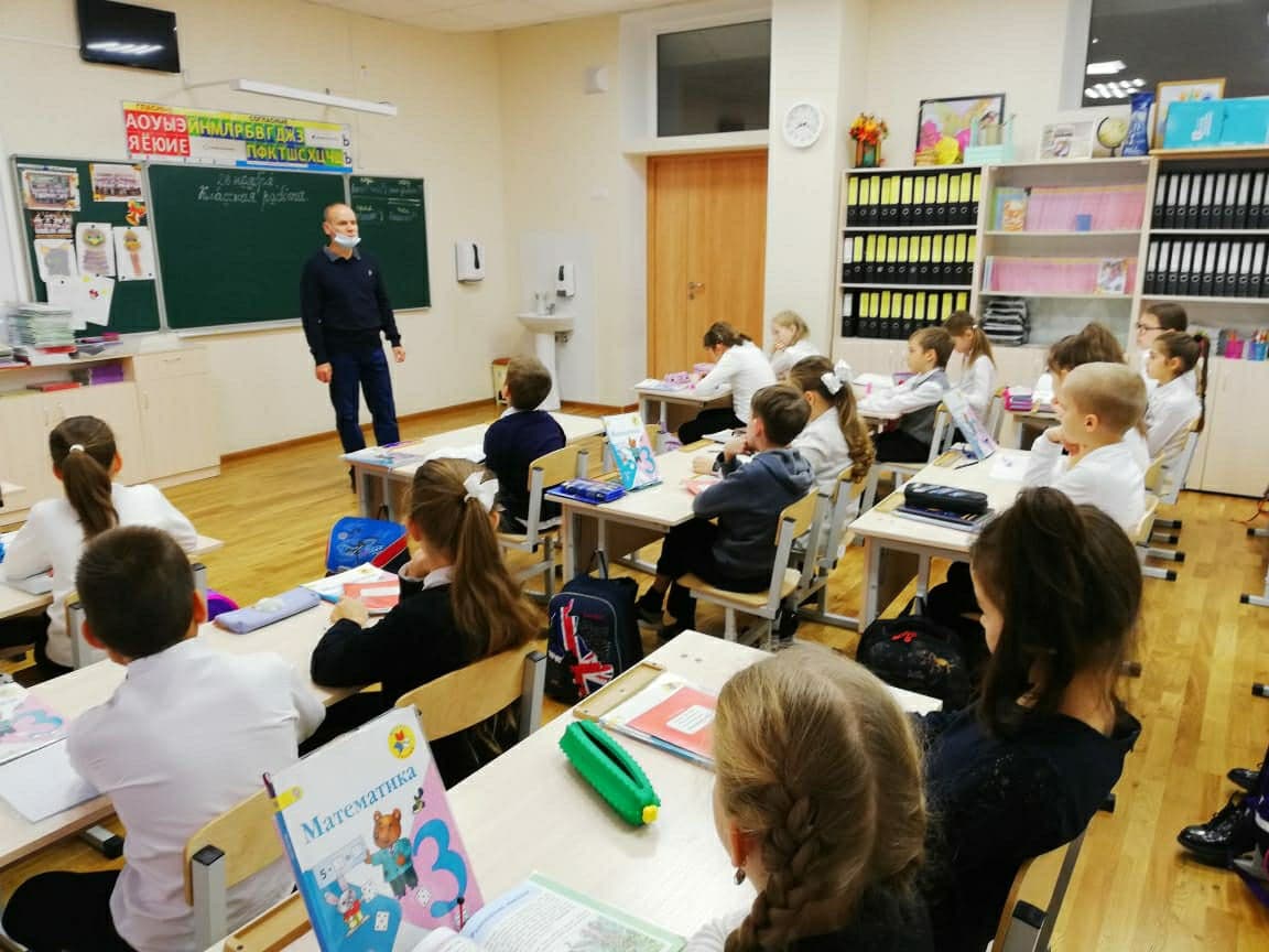 Лекция о вреде алкоголя в гимназии №15 г.Сочи