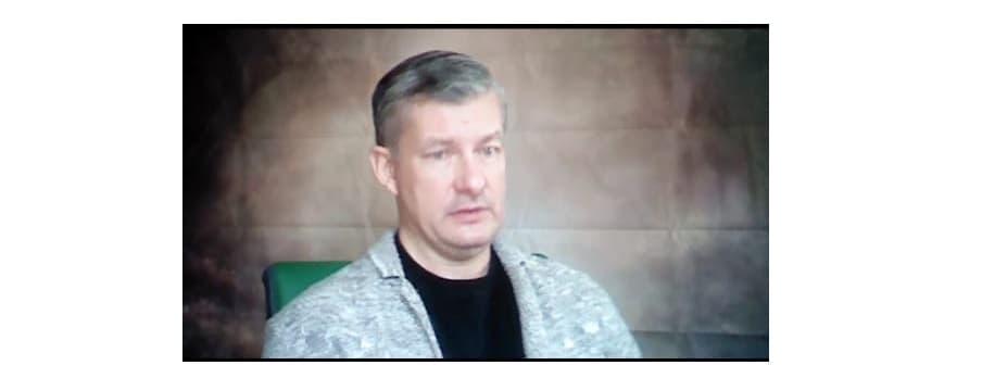 Встреча родителей якутской школы №1 с клиническим психологом Олегом Моисеевым