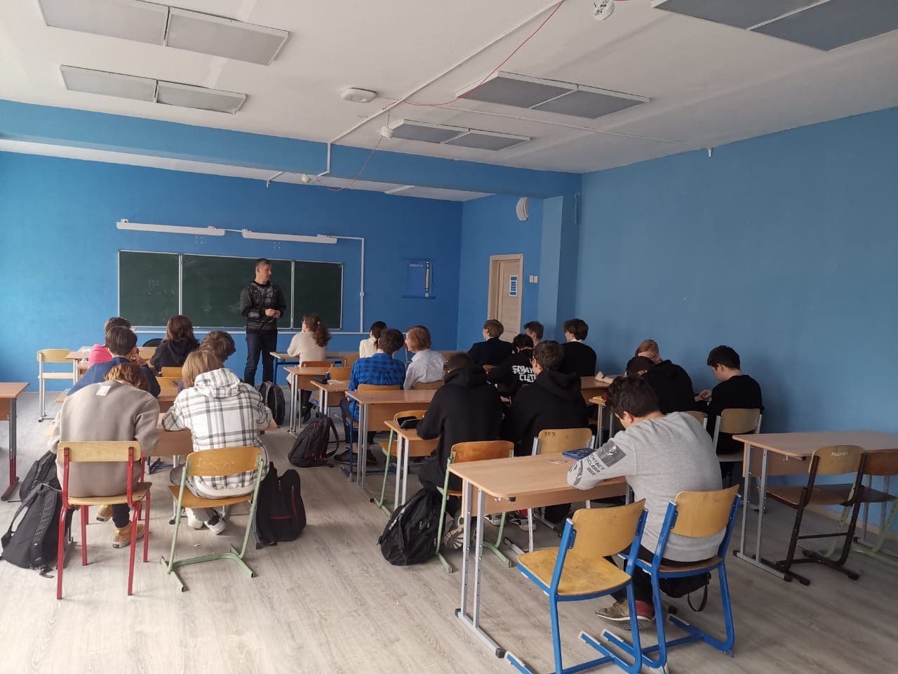 Серия профилактических мероприятий в московской школе №444