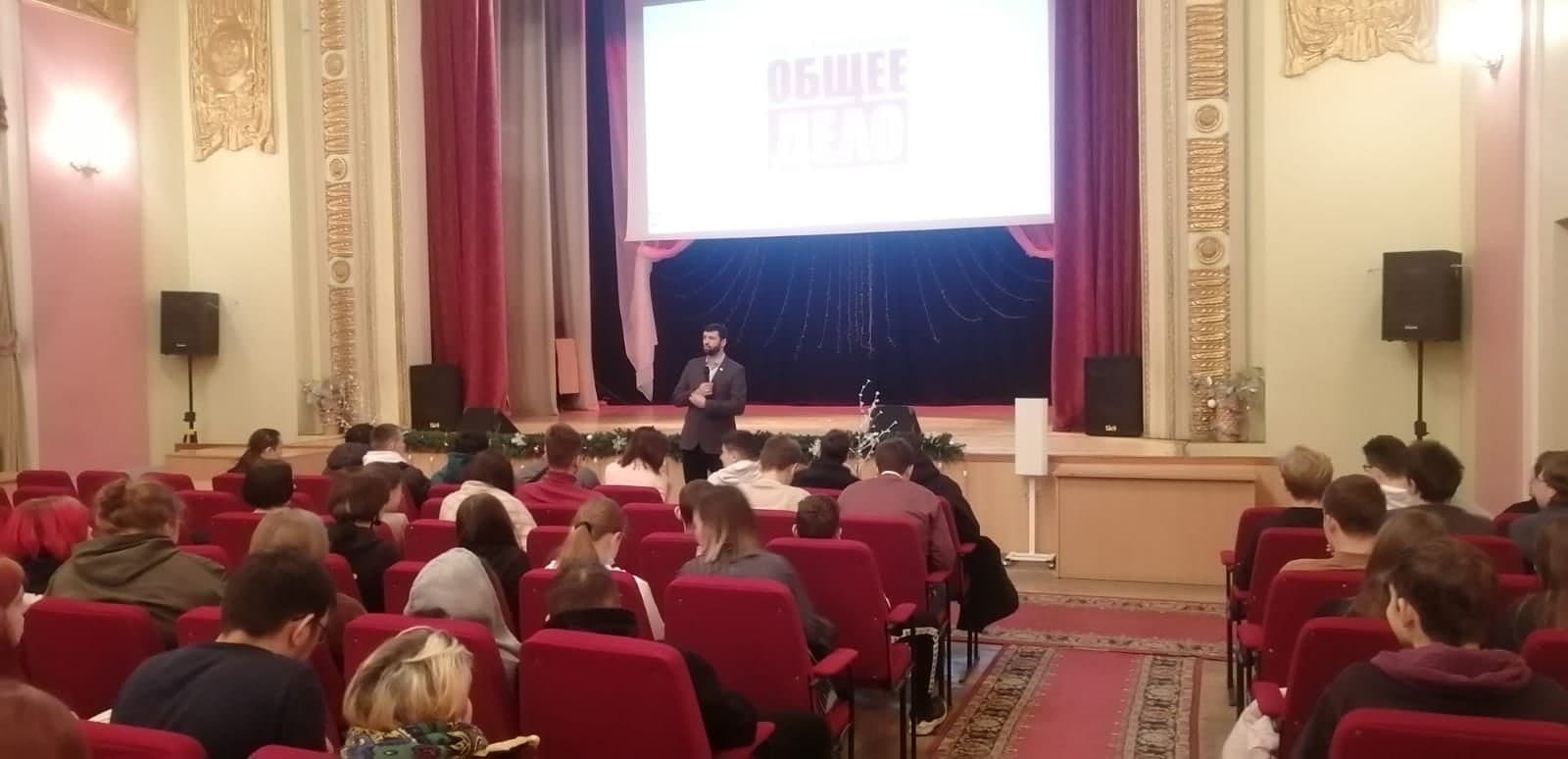 Студенты Уральского государственного колледжа продолжают получать здоровьесберегающие знания
