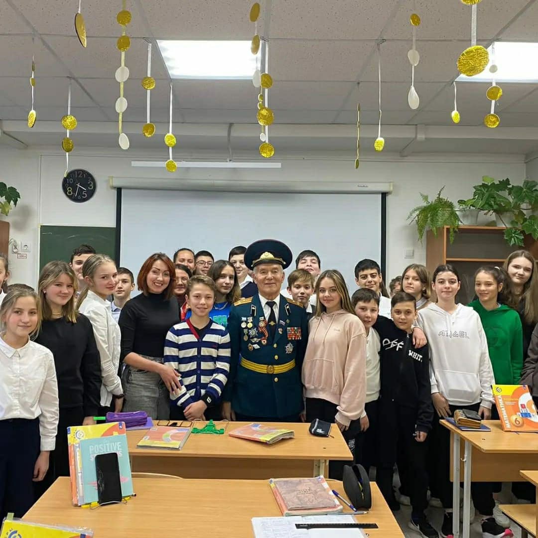 Встречи с ребятами сочинской школы №18 с участием активиста «Общего Дела»